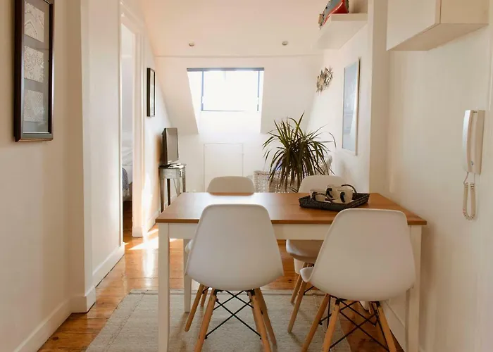 Like By Madrabica شقة