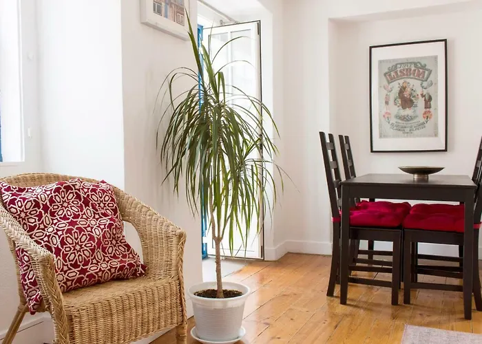 Like By Madrabica شقة