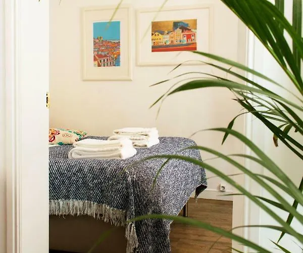 Like By Madrabica شقة